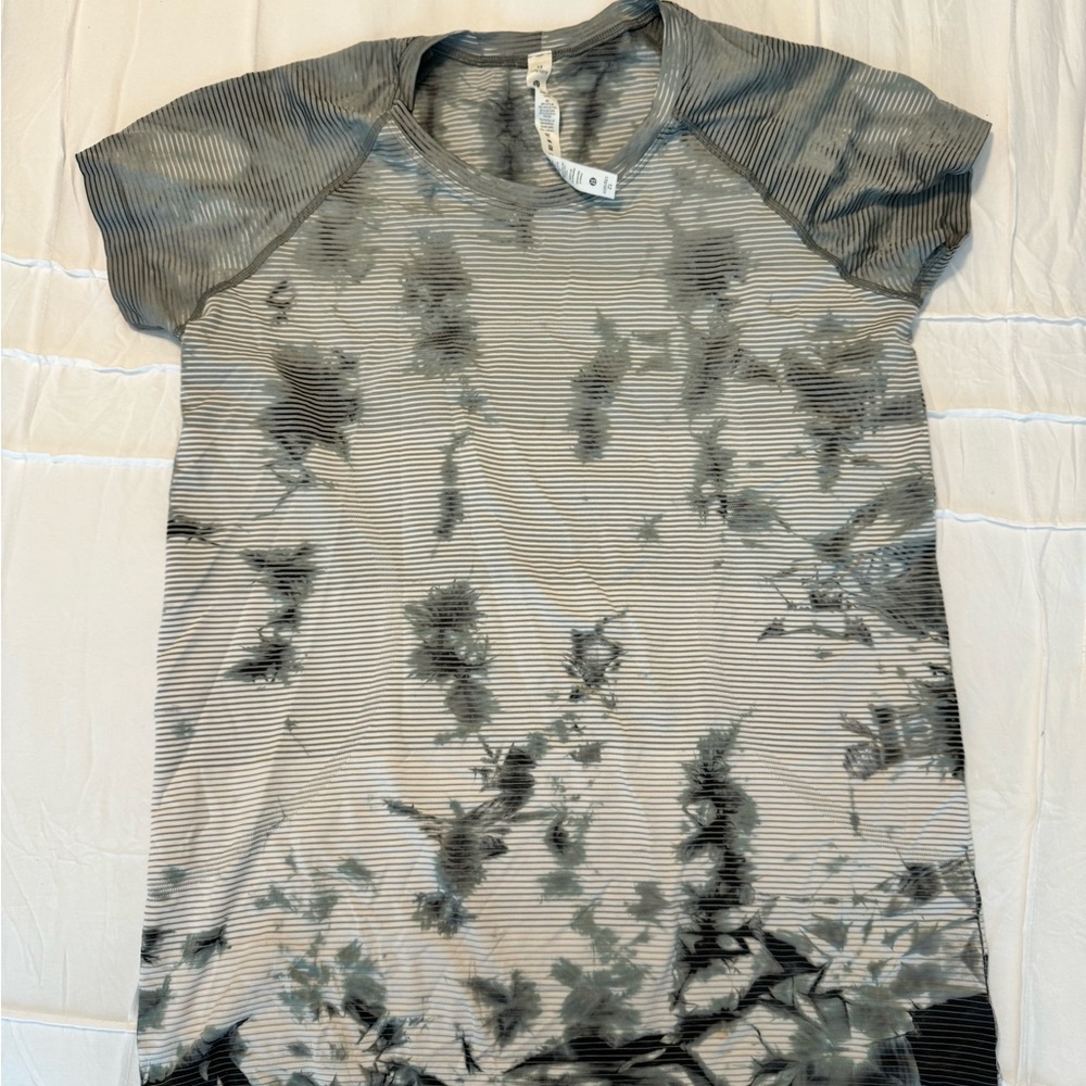 Lulu lemon top